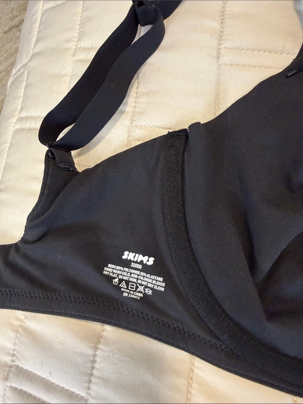 SKIMS Black Smooth Underwire Support Bra - Picture 3 of 4